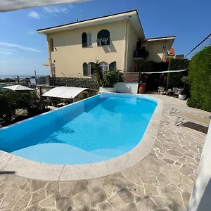 Elegante Con Piscina Ad Uso Esclusivo Appartamento Albissola Marina